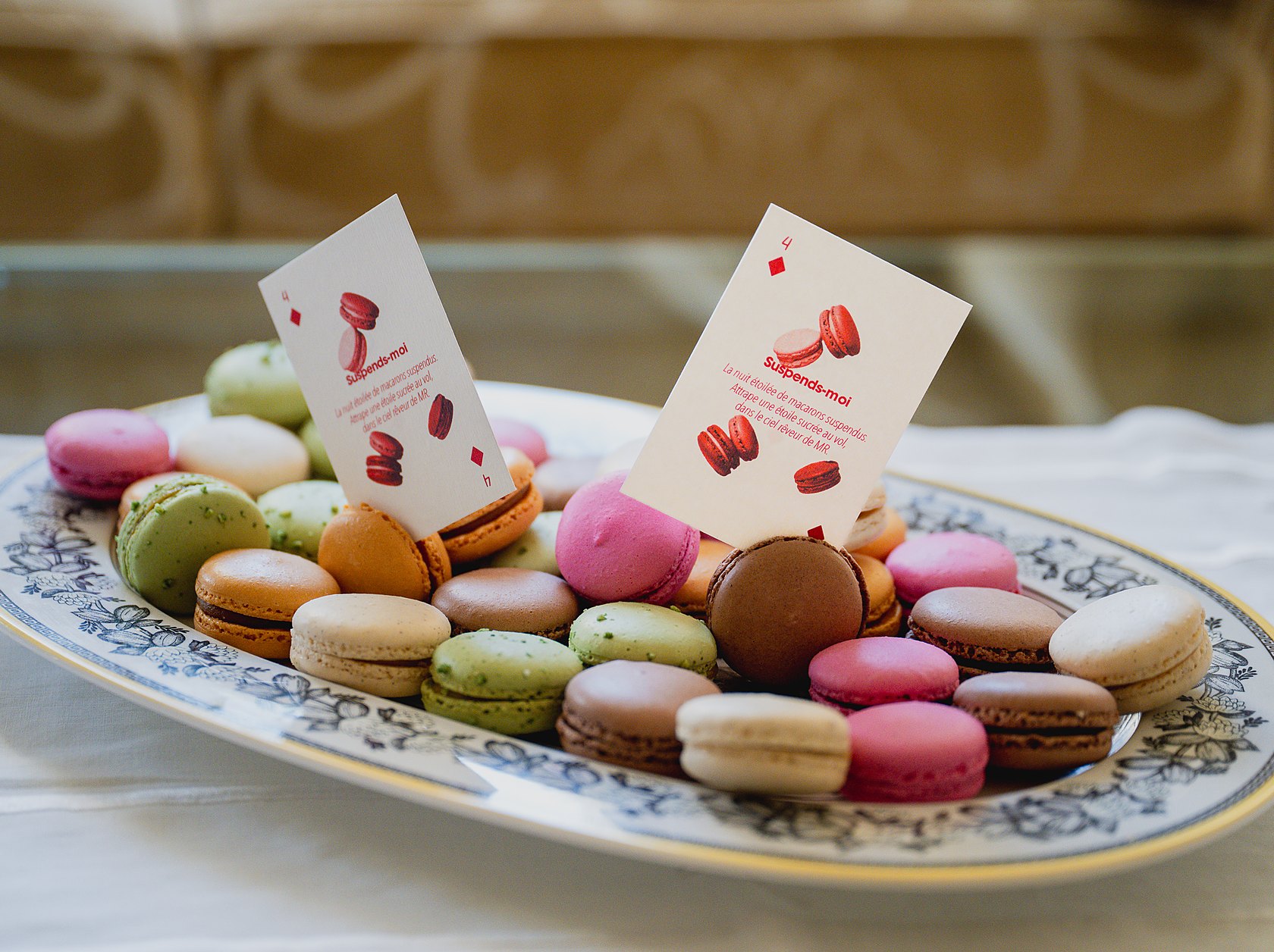 Le plateau de macarons et ses cartes